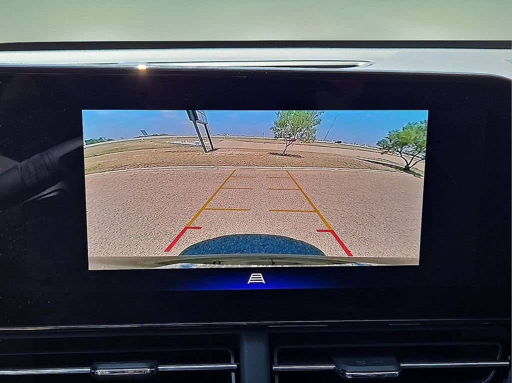 Used 2025 Chevrolet Trax ACTIV w/ Driver Confidence Package image 27