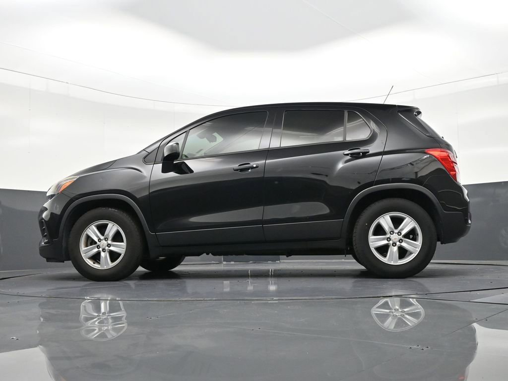 Used 2020 Chevrolet Trax LS image 24