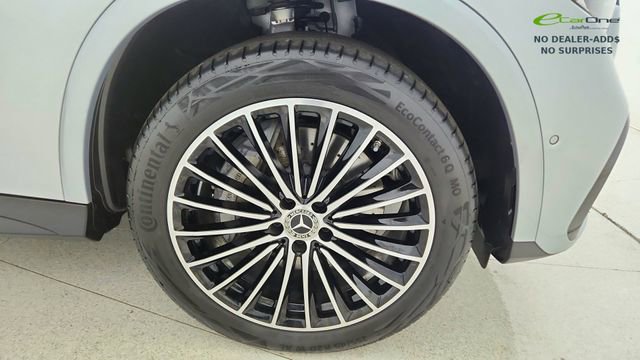 Used 2025 Mercedes-Benz GLC 350e 4MATIC w/ AMG Line image 60