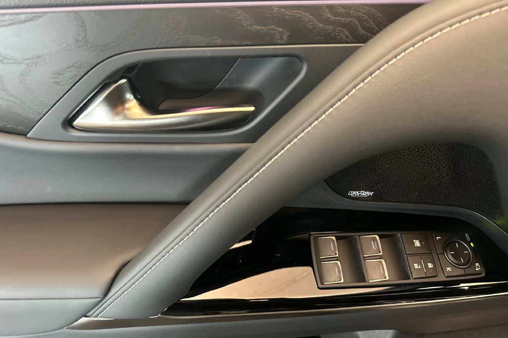 New 2026 Lexus LX 700h Luxury w/ Appearance Package AWD/4WD image 11