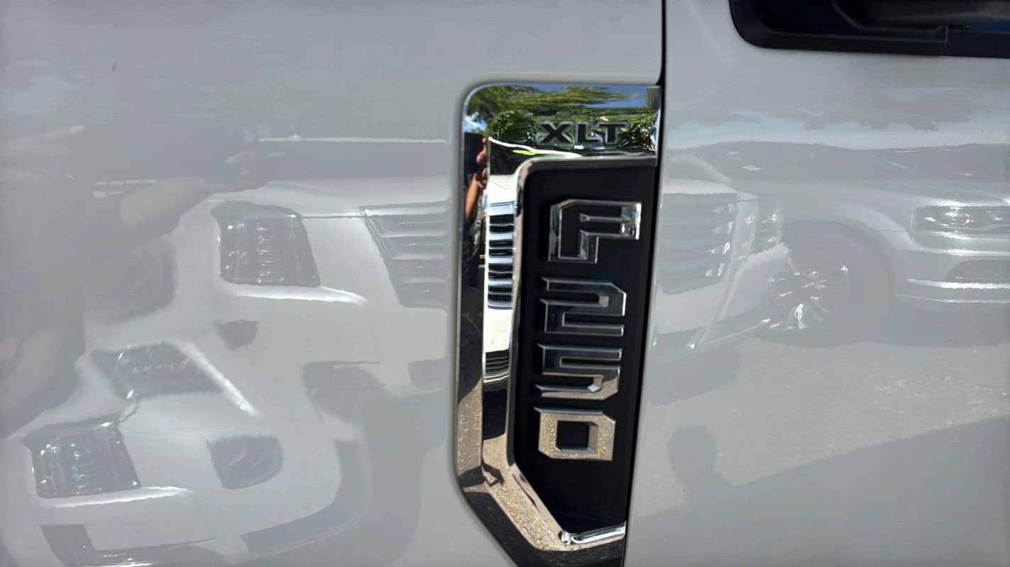 Used 2021 Ford F250 XLT w/ XLT Premium Package AWD/4WD image 25