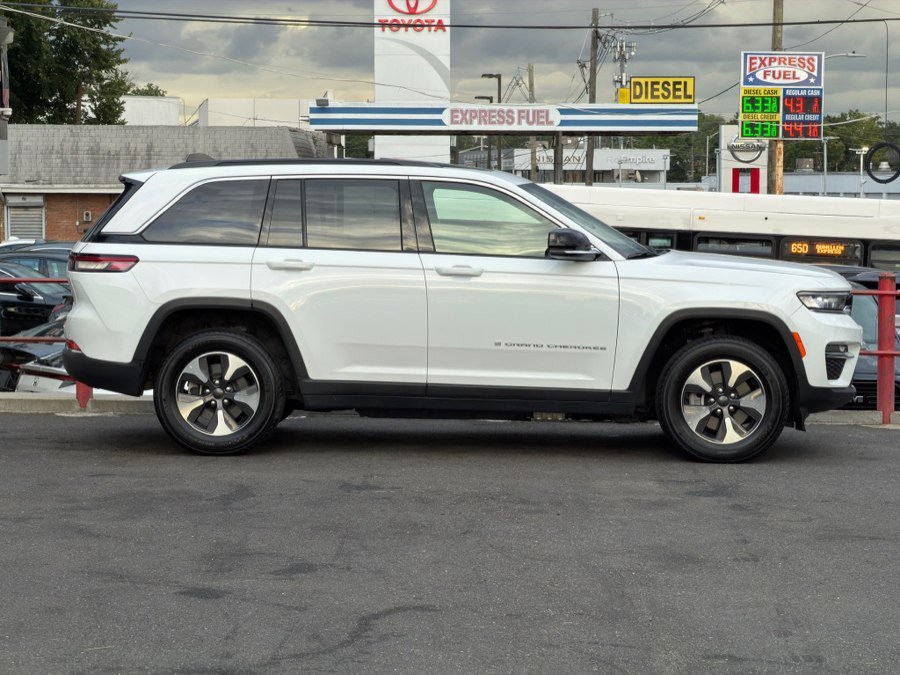 Used 2024 Jeep Grand Cherokee Limited 4xe AWD/4WD image 4