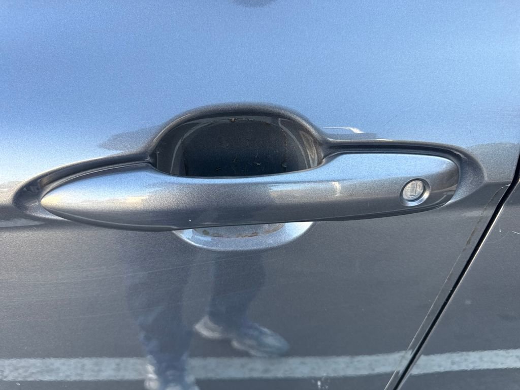 Used 2018 Toyota Camry SE image 16