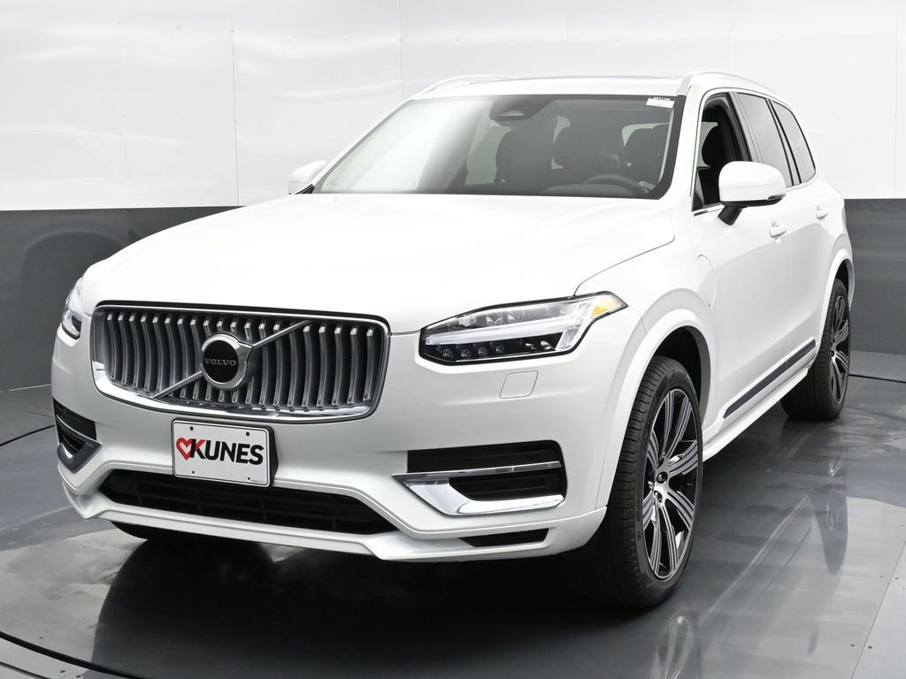 New 2025 Volvo XC90 T8 Core w/ Protection Package Premier AWD/4WD image 6
