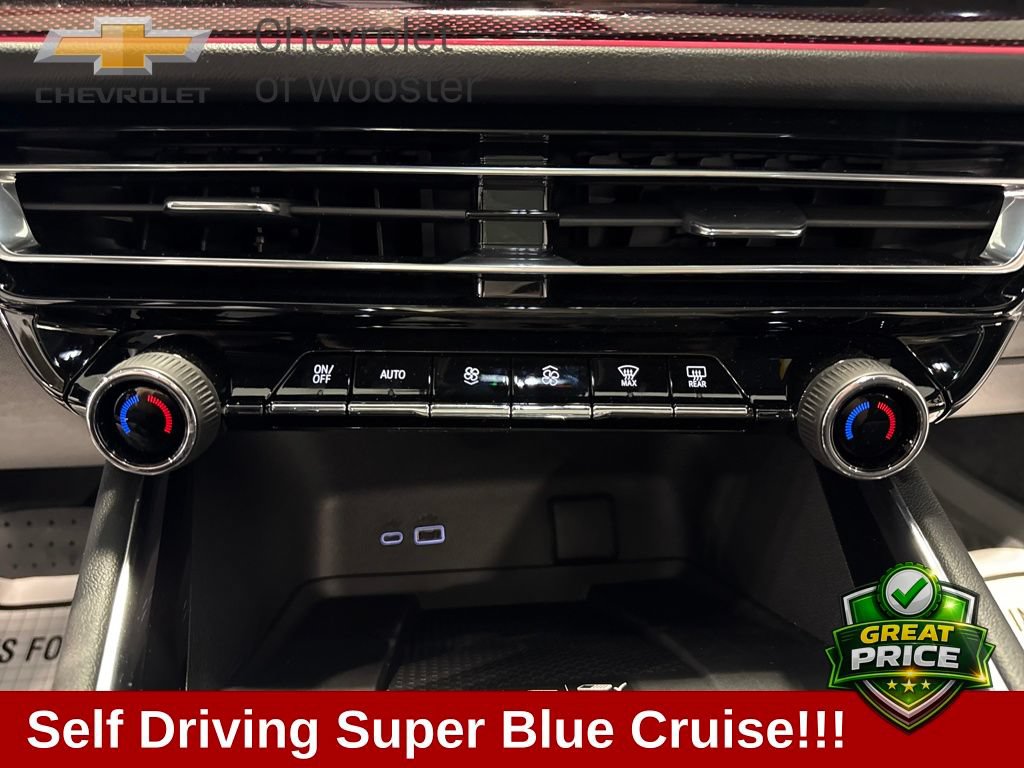 New 2026 Chevrolet Traverse RS w/ LPO, Floor Liner Package AWD/4WD image 18