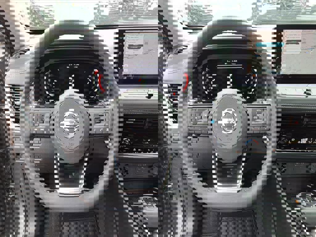 Used 2024 Nissan Rogue SL image 22