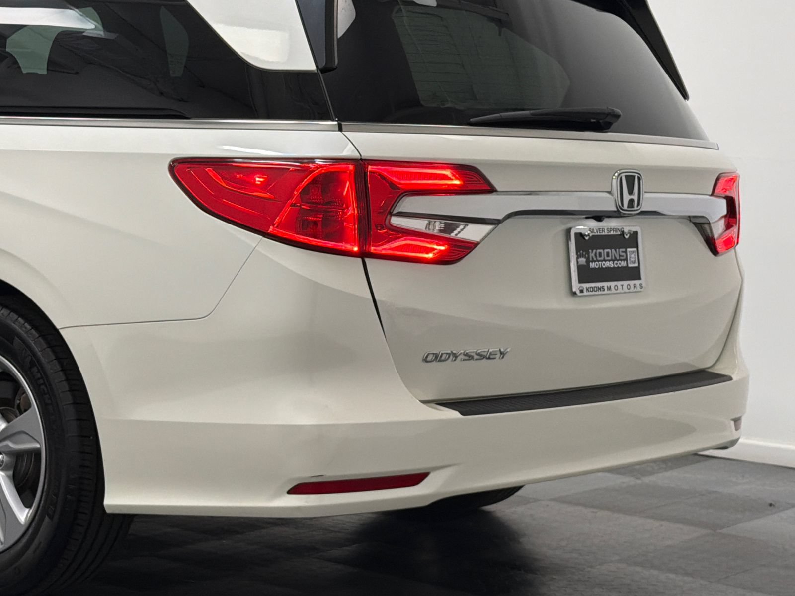 Used 2018 Honda Odyssey EX-L image 7
