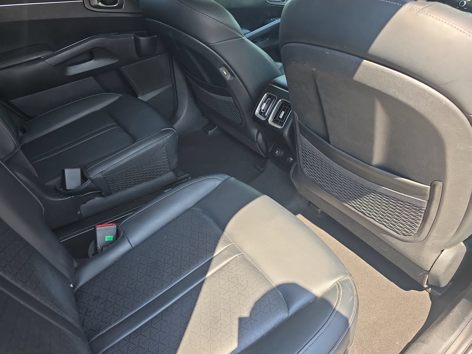 Used 2021 Kia Sorento S FWD image 11