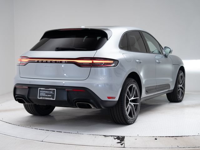 Certified 2026 Porsche Macan AWD/4WD image 33