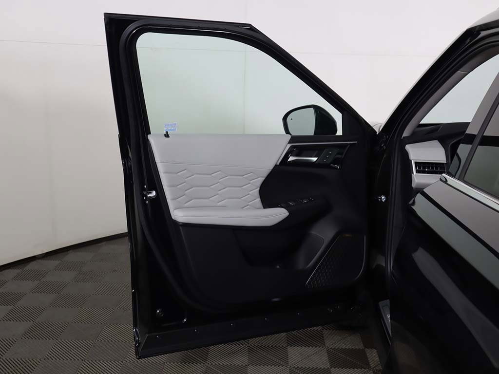 New 2025 Mitsubishi Outlander AWD image 26