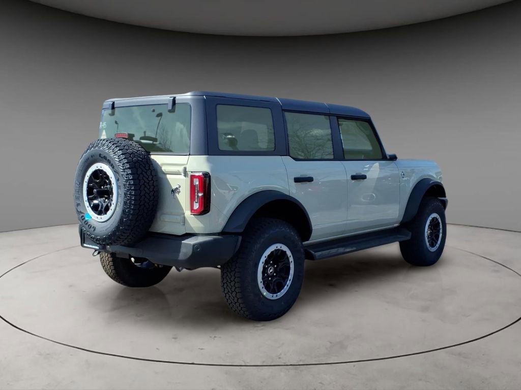 New 2026 Ford Bronco Outer Banks image 9