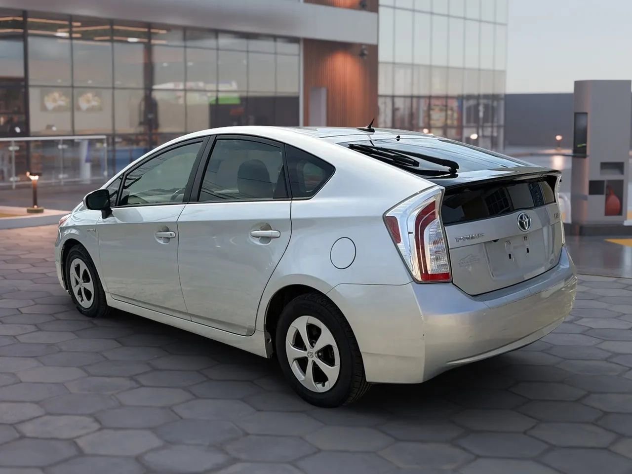 Used 2014 Toyota Prius Three image 7