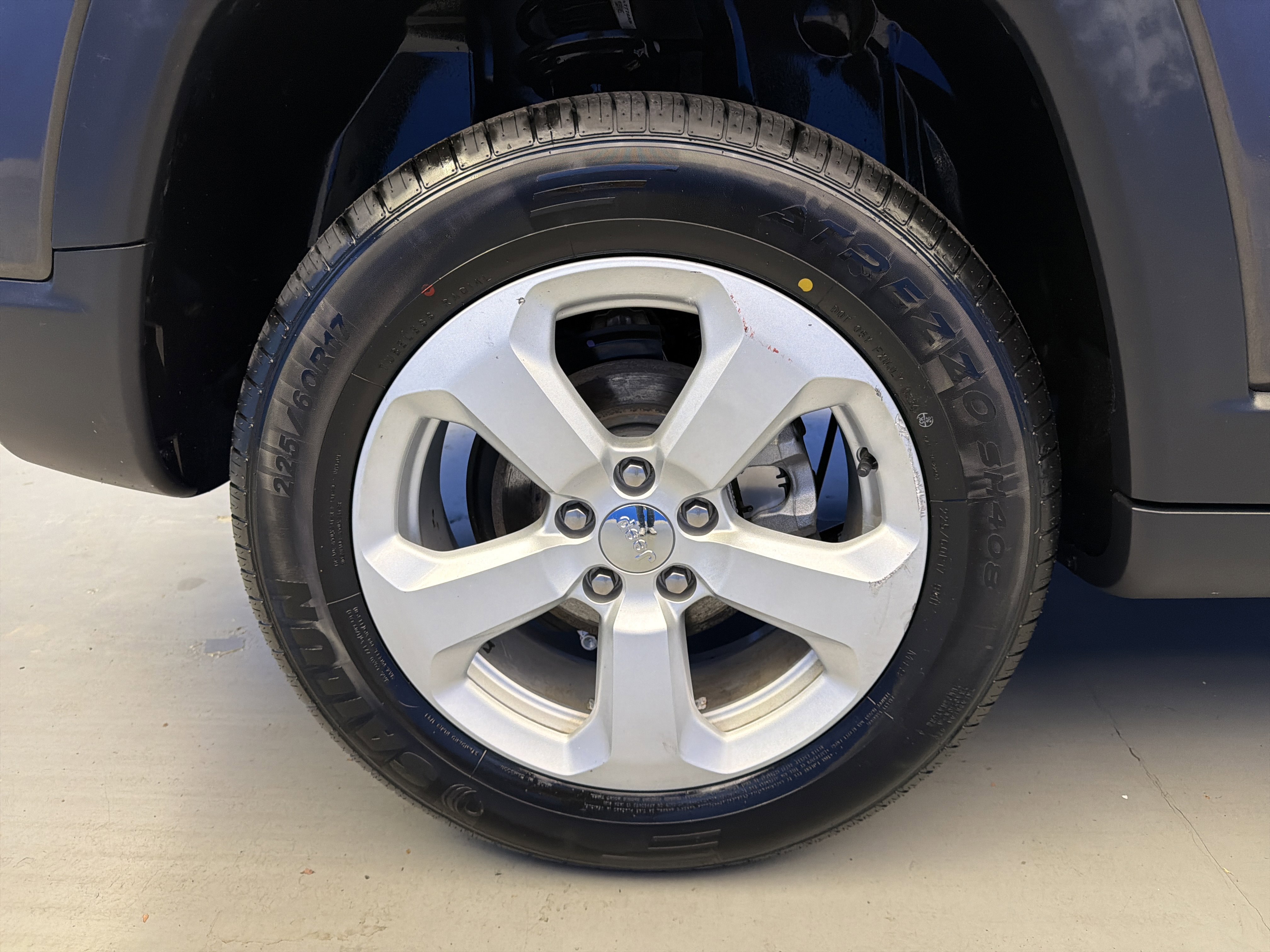 Used 2018 Jeep Compass Latitude w/ Popular Equipment Group AWD/4WD image 9