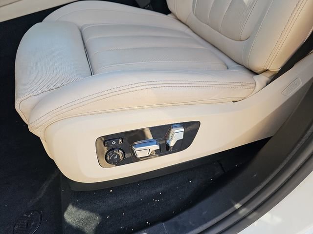 Used 2021 BMW X7 xDrive40i w/ M Sport Package image 19