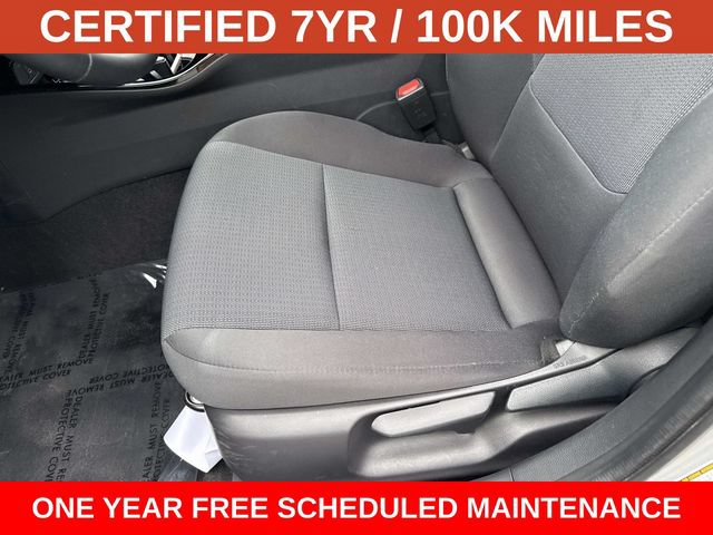 Used 2025 Toyota Prius LE FWD image 15
