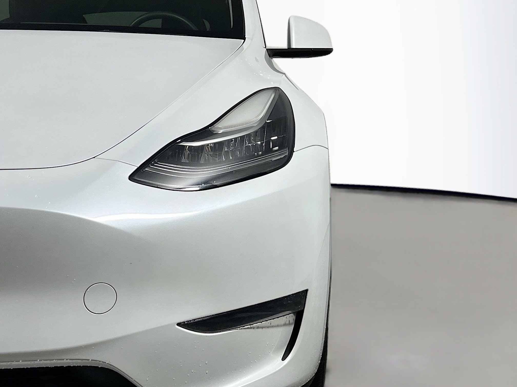 Used 2023 Tesla Model Y Long Range image 12