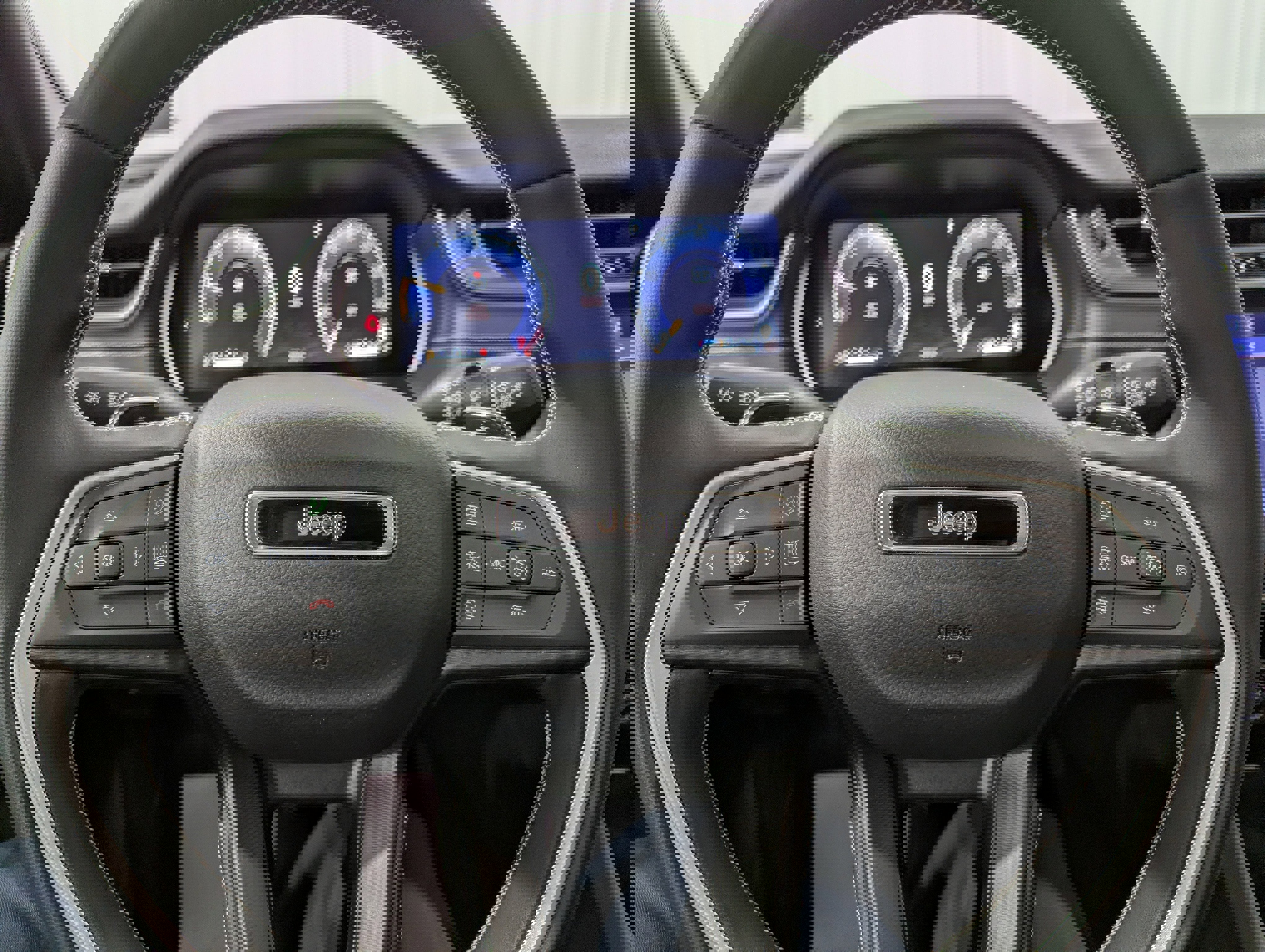 Used 2024 Jeep Grand Cherokee Altitude image 15