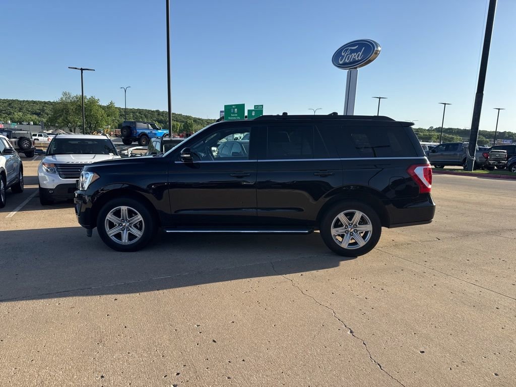 Used 2019 Ford Expedition XLT w/ Equipment Group 202A AWD/4WD image 7