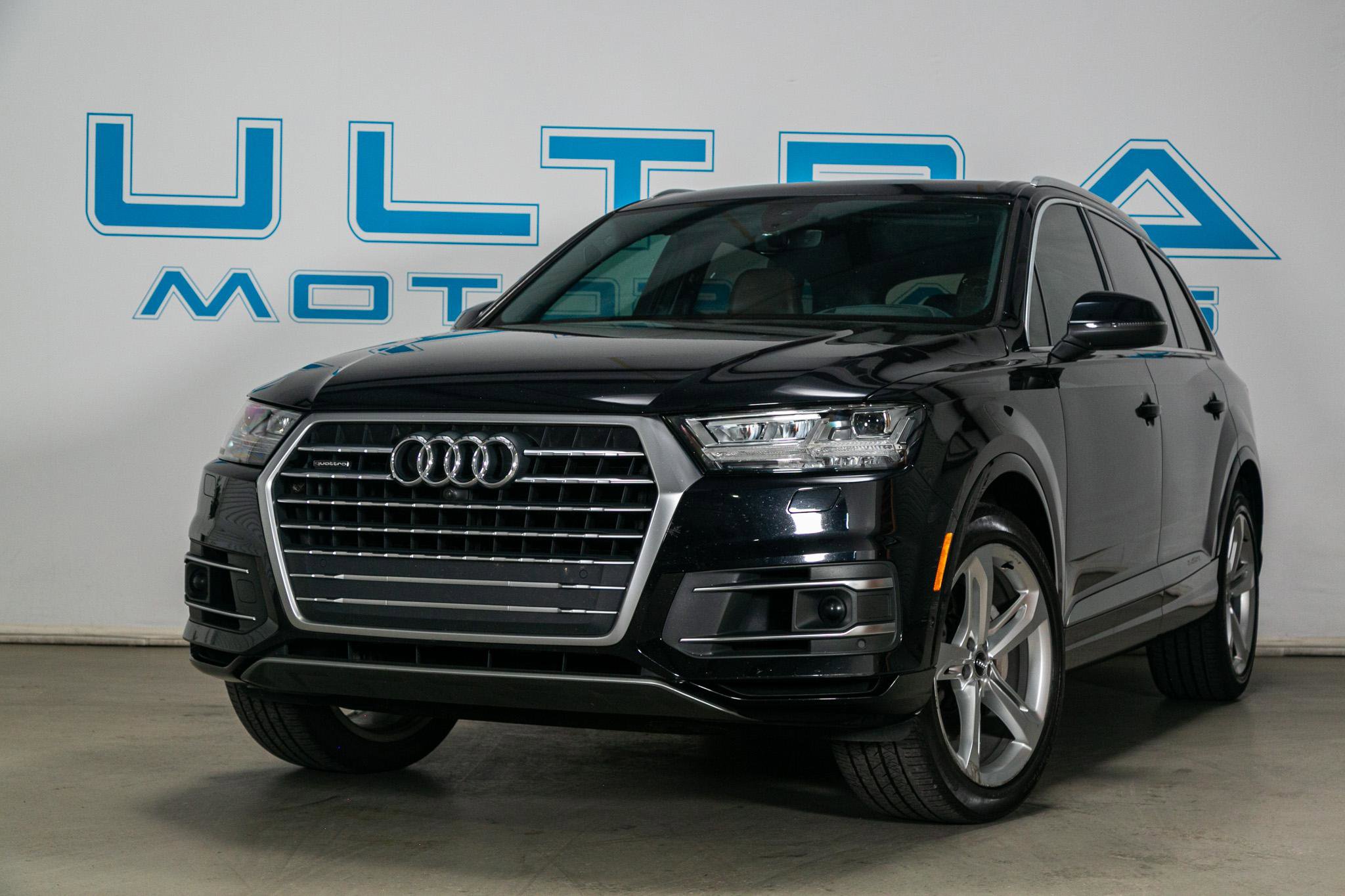 Used 2019 Audi Q7 3.0T Prestige AWD/4WD image 3