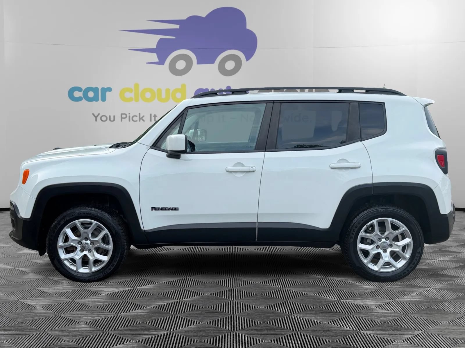 Used 2015 Jeep Renegade Latitude AWD/4WD image 2