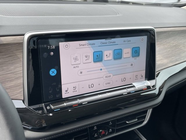 New 2025 Volkswagen Atlas SEL image 15