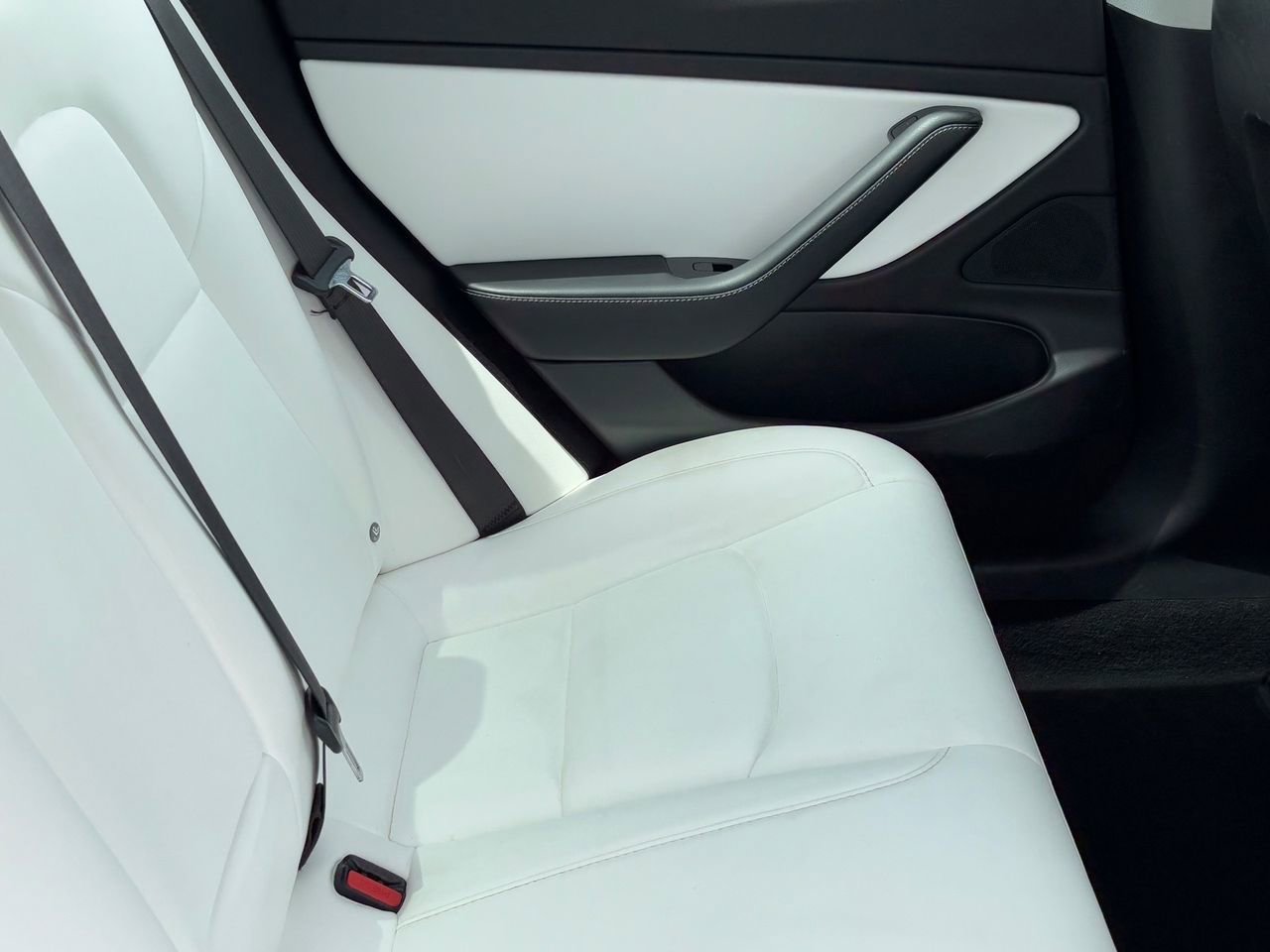 Used 2018 Tesla Model 3 image 11