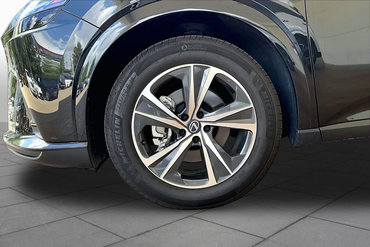 Used 2026 Lexus RX 350 Premium w/ Convenience Package FWD image 9