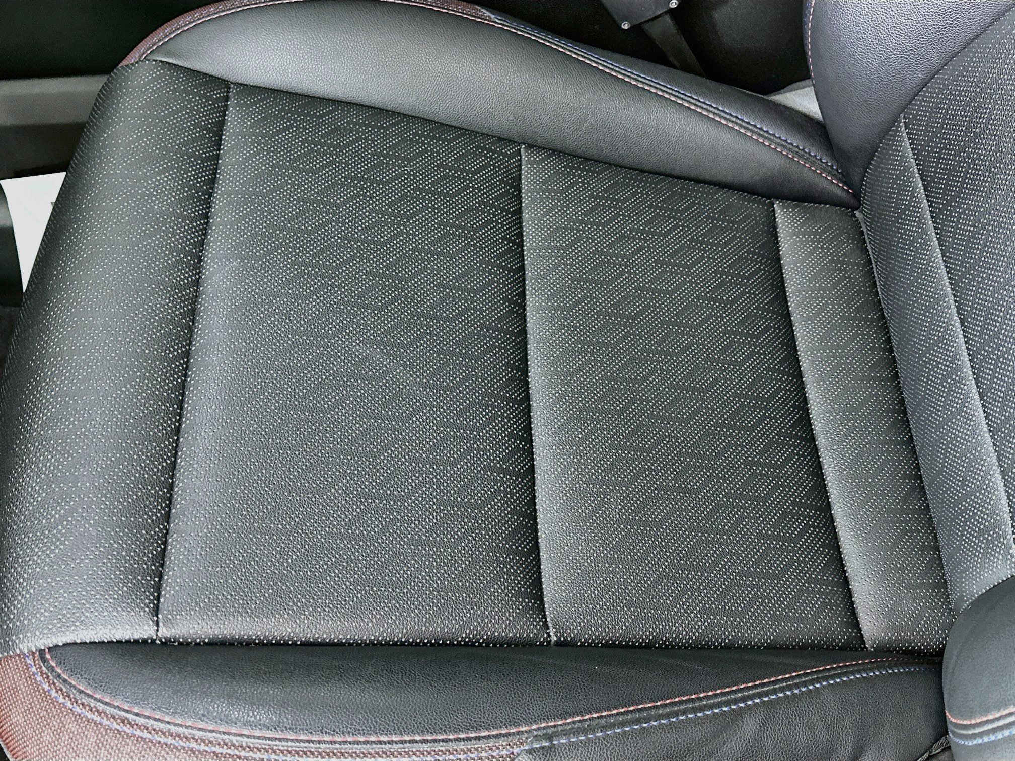 Used 2025 Chevrolet Equinox RS w/ Safety and Technology Package AWD/4WD image 23