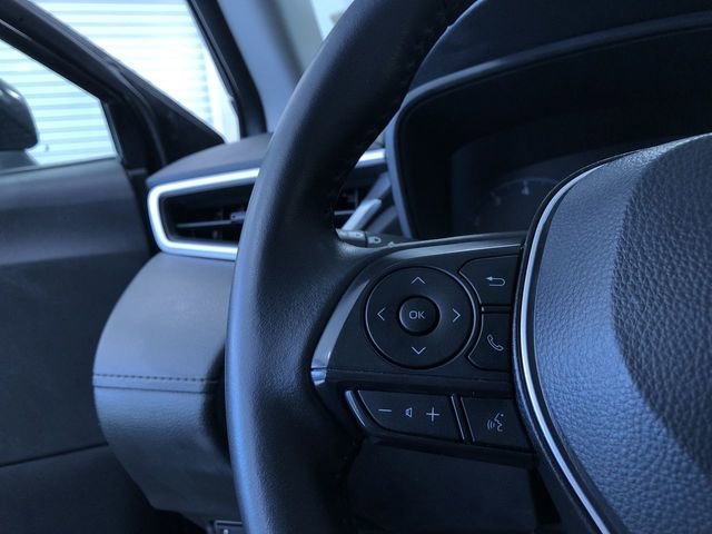 Used 2025 Toyota Corolla Cross LE image 18