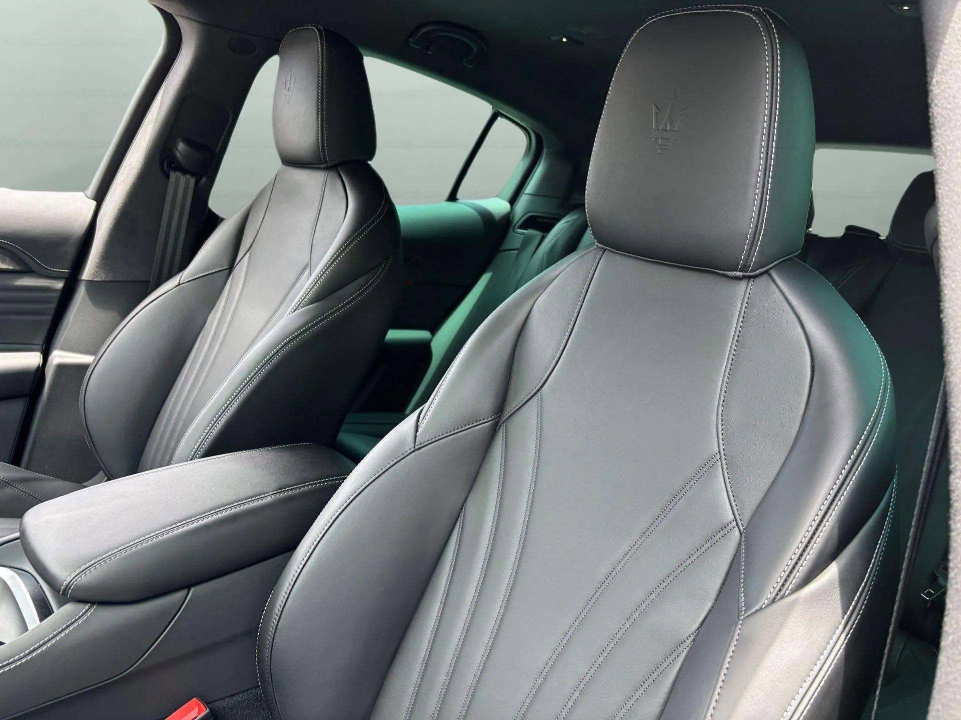 New 2025 Maserati Grecale GT image 14