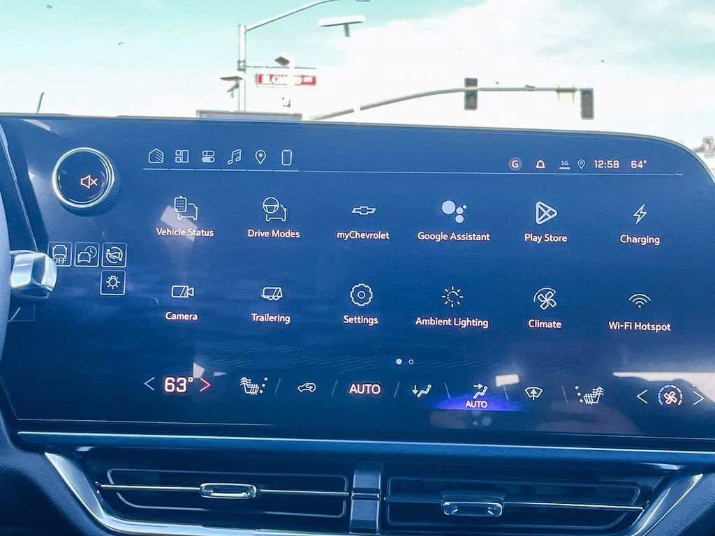 New 2026 Chevrolet Equinox EV LT image 13