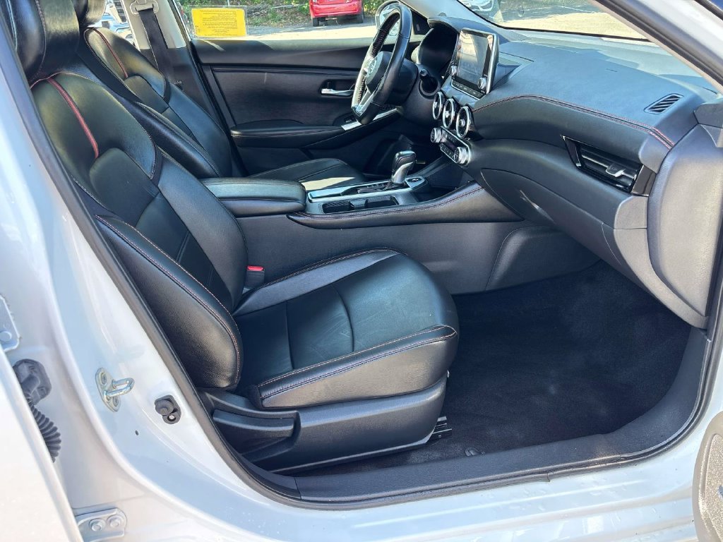Used 2023 Nissan Sentra SR w/ SR Premium Package FWD image 13