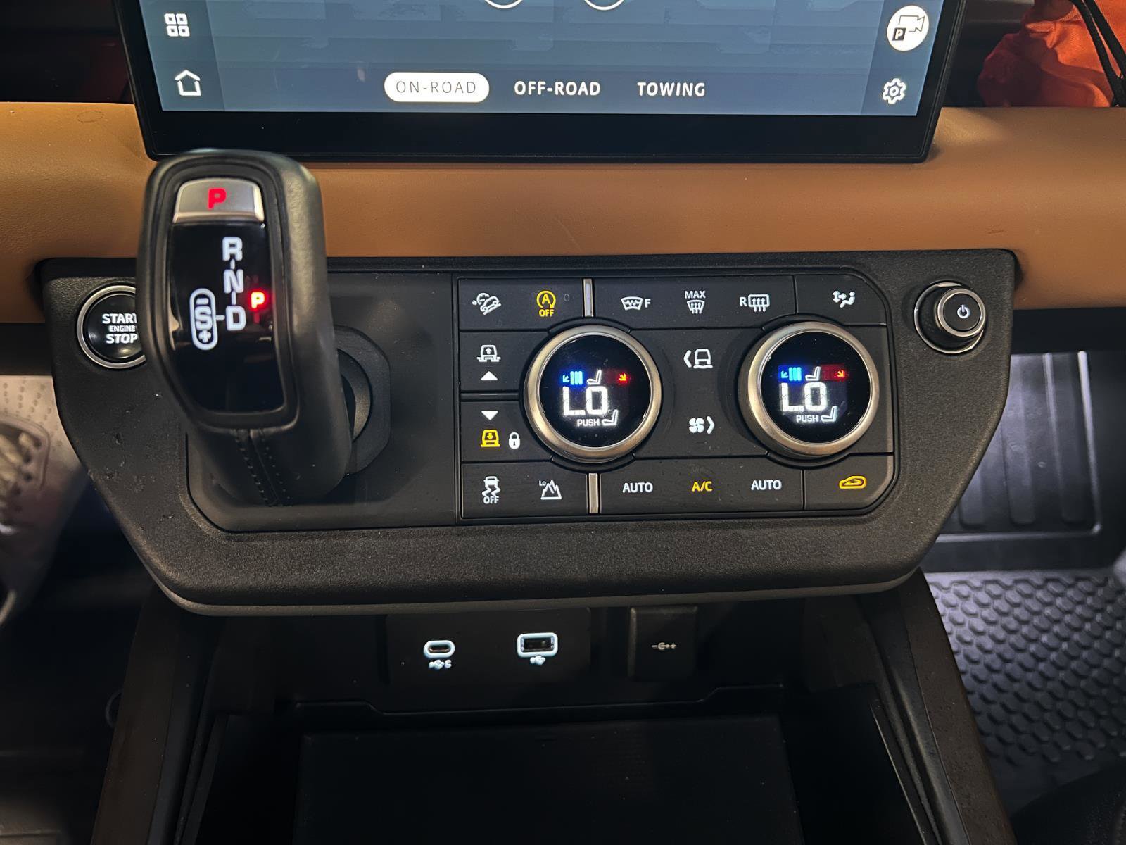 Used 2023 Land Rover Defender 90 X image 18