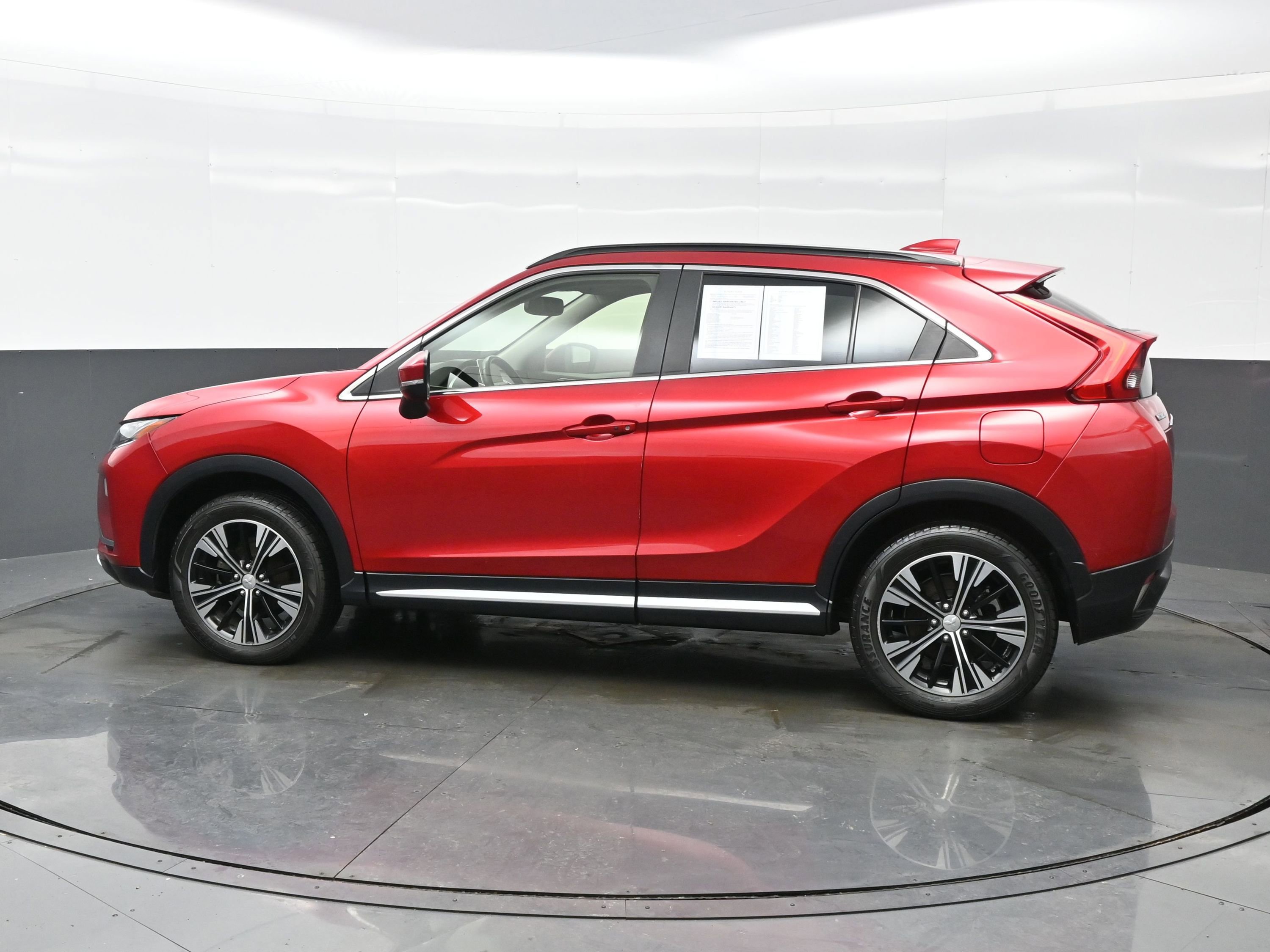 Used 2019 Mitsubishi Eclipse Cross SE image 3
