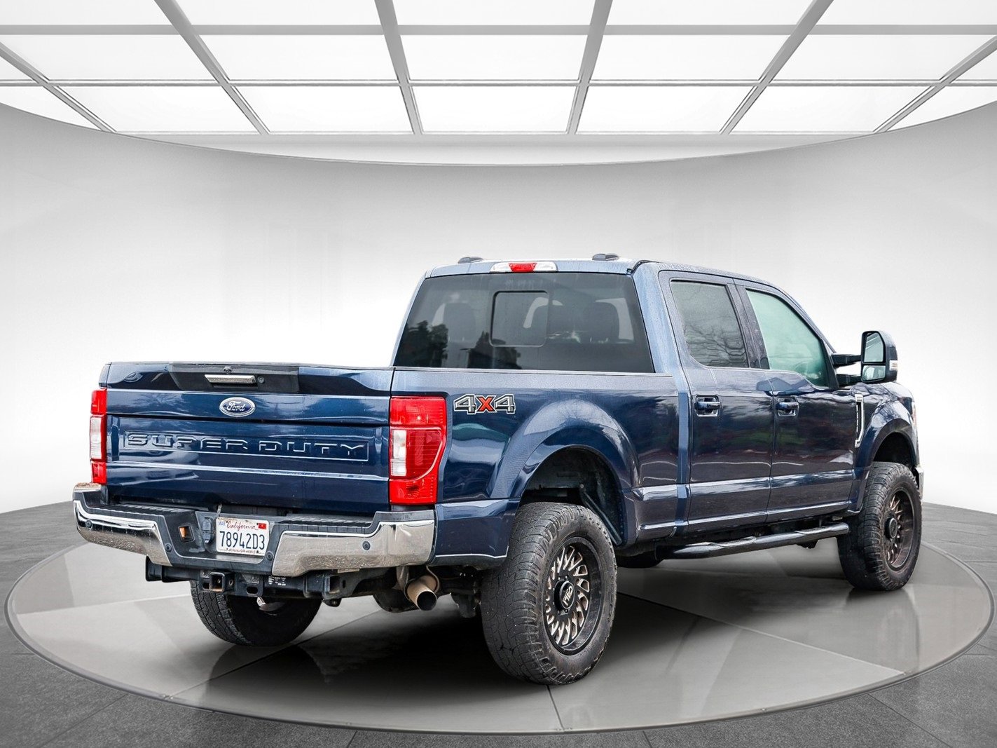 Used 2020 Ford F350 Lariat image 3