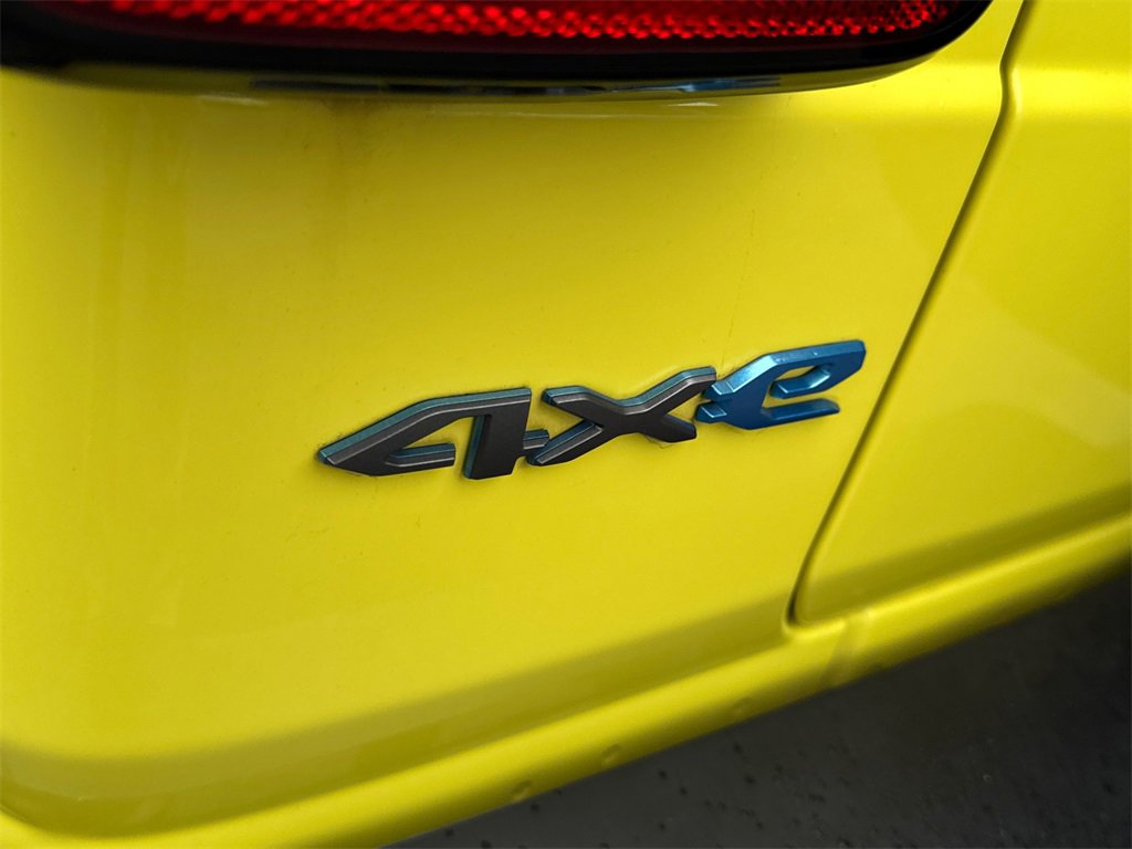 Used 2024 Jeep Wrangler Unlimited image 17