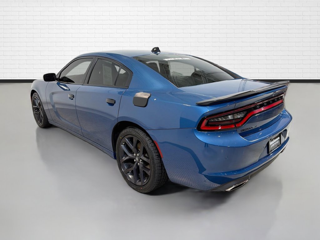 Used 2020 Dodge Charger SXT w/ Blacktop Package RWD image 7