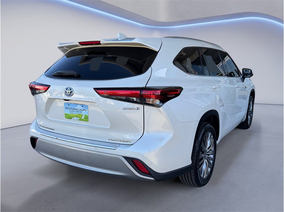 Used 2021 Toyota Highlander Platinum FWD image 6