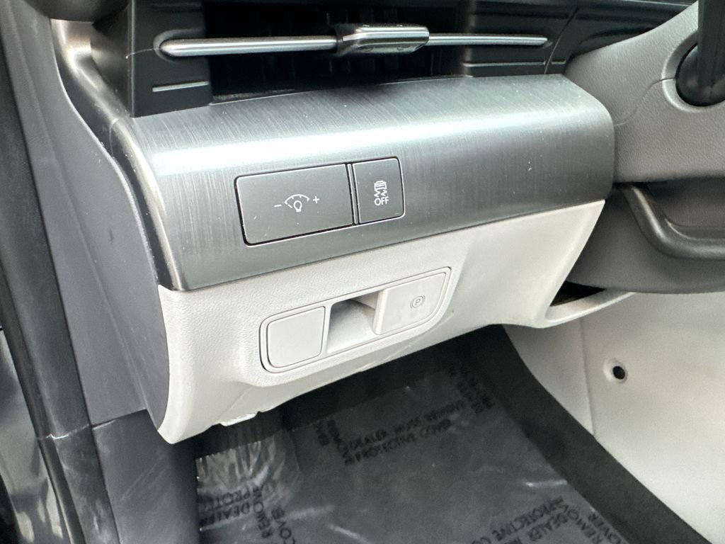 Used 2024 Hyundai Kona SEL FWD image 55