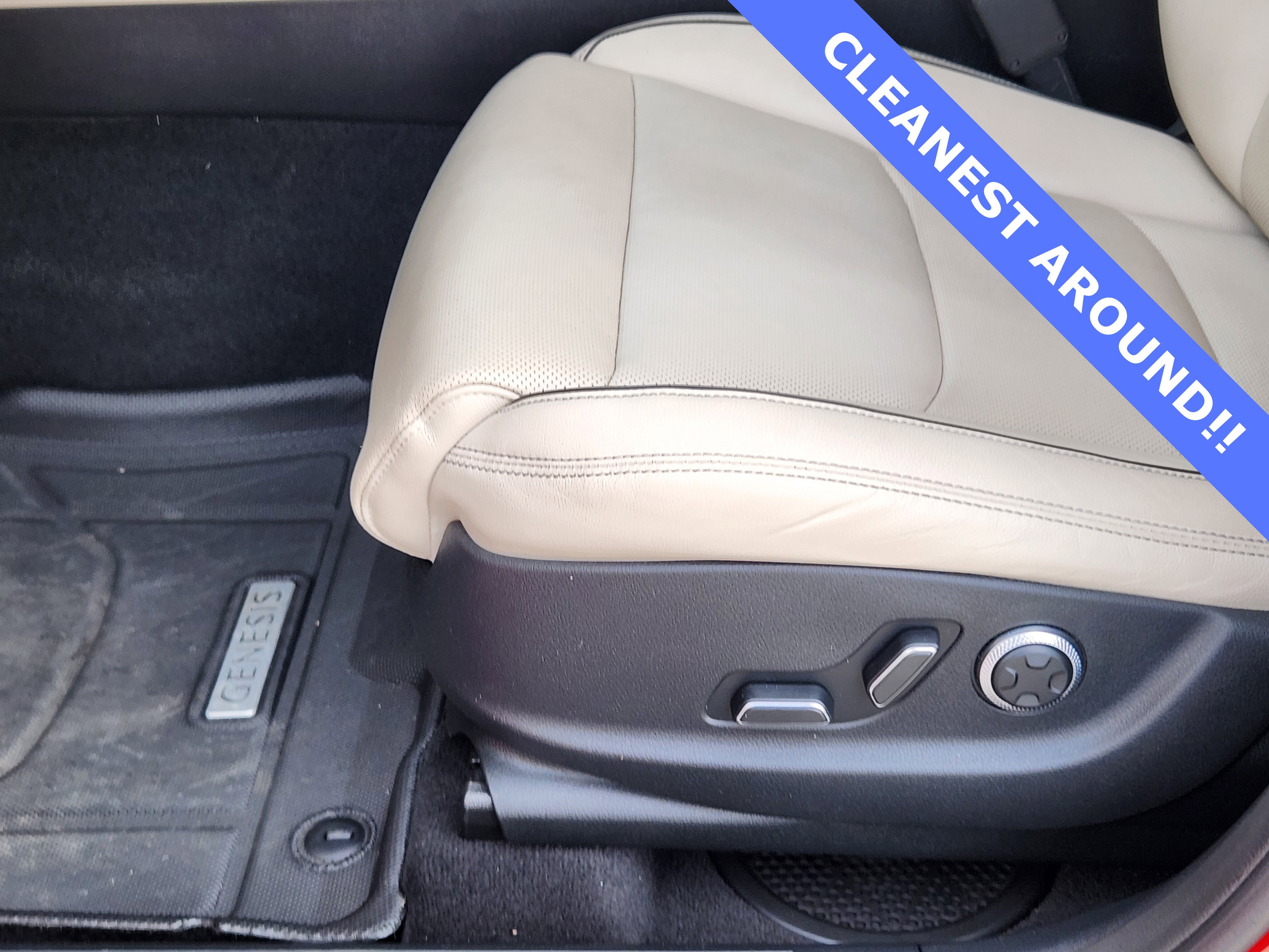 Used 2023 Genesis GV70 2.5T w/ Advanced Package image 11