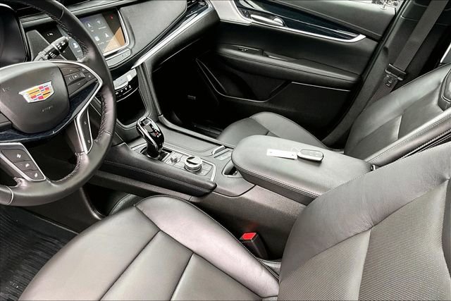 Used 2024 Cadillac XT5 Premium Luxury image 13