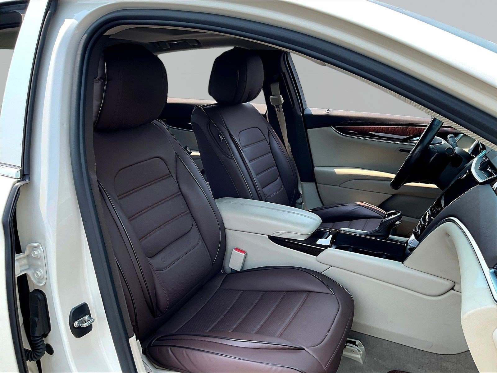 Used 2013 Cadillac XTS Luxury FWD image 29