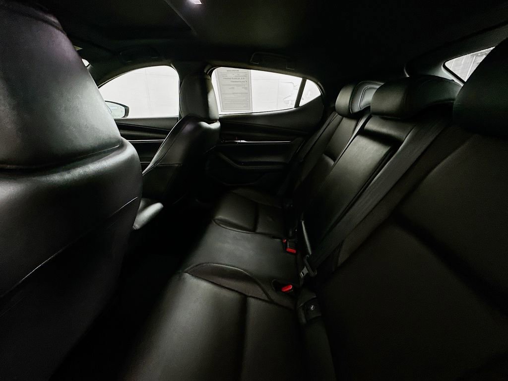 Used 2021 MAZDA MAZDA3 s image 26