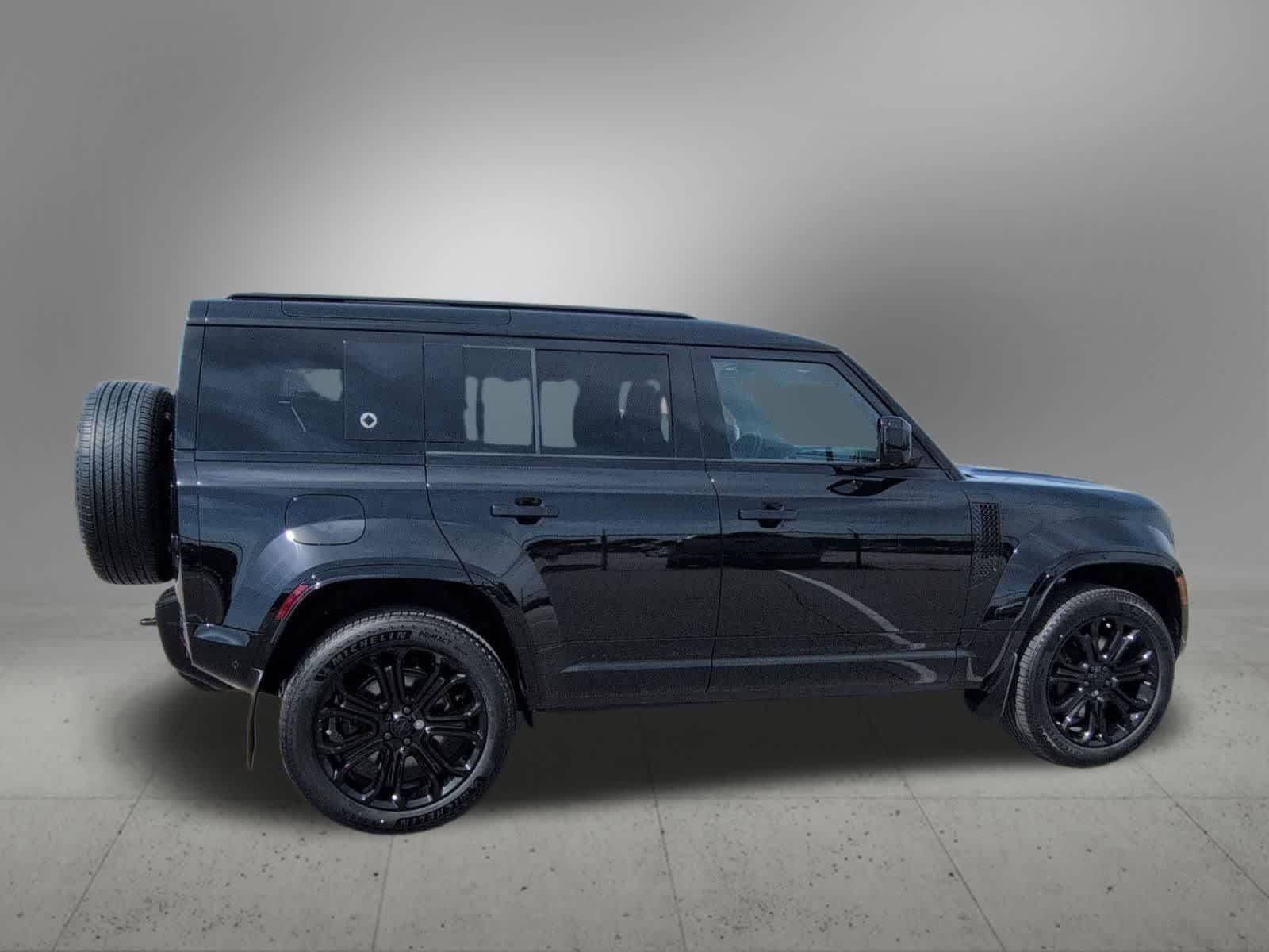 New 2026 Land Rover Defender 110 OCTA AWD/4WD image 7
