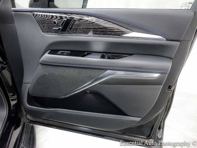 Used 2025 Cadillac Escalade IQ Luxury 1 AWD/4WD image 35