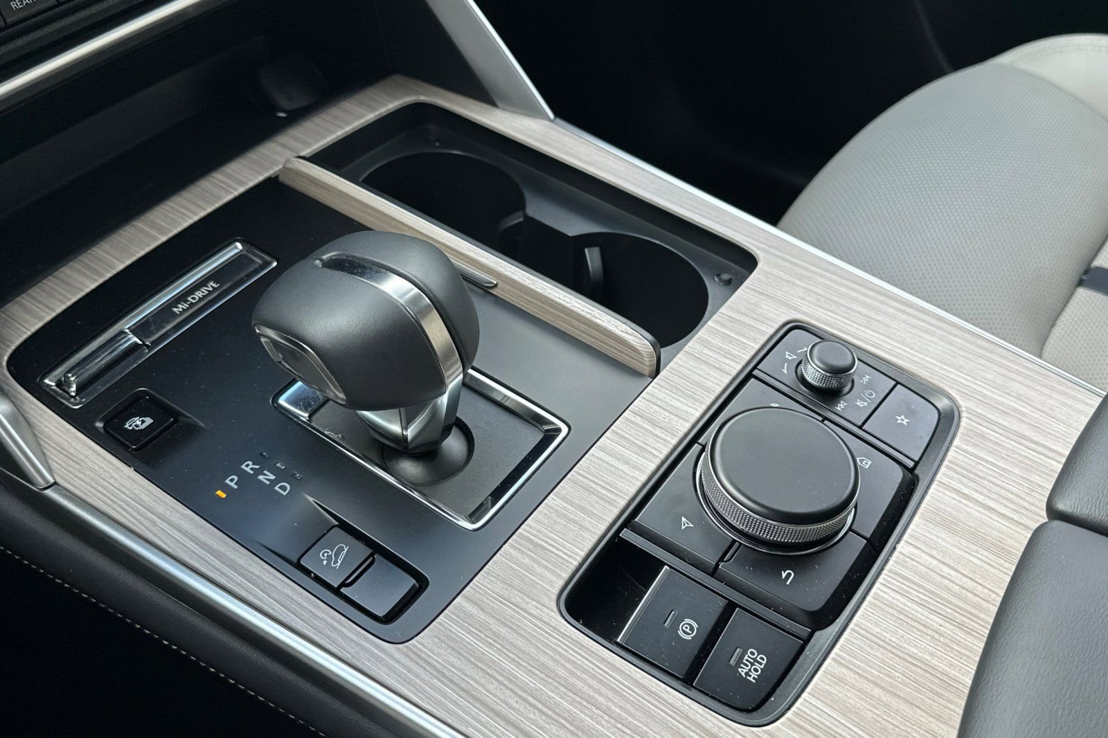 Certified 2025 MAZDA CX-70 Plug-In Hybrid w/ Premium Pkg image 23