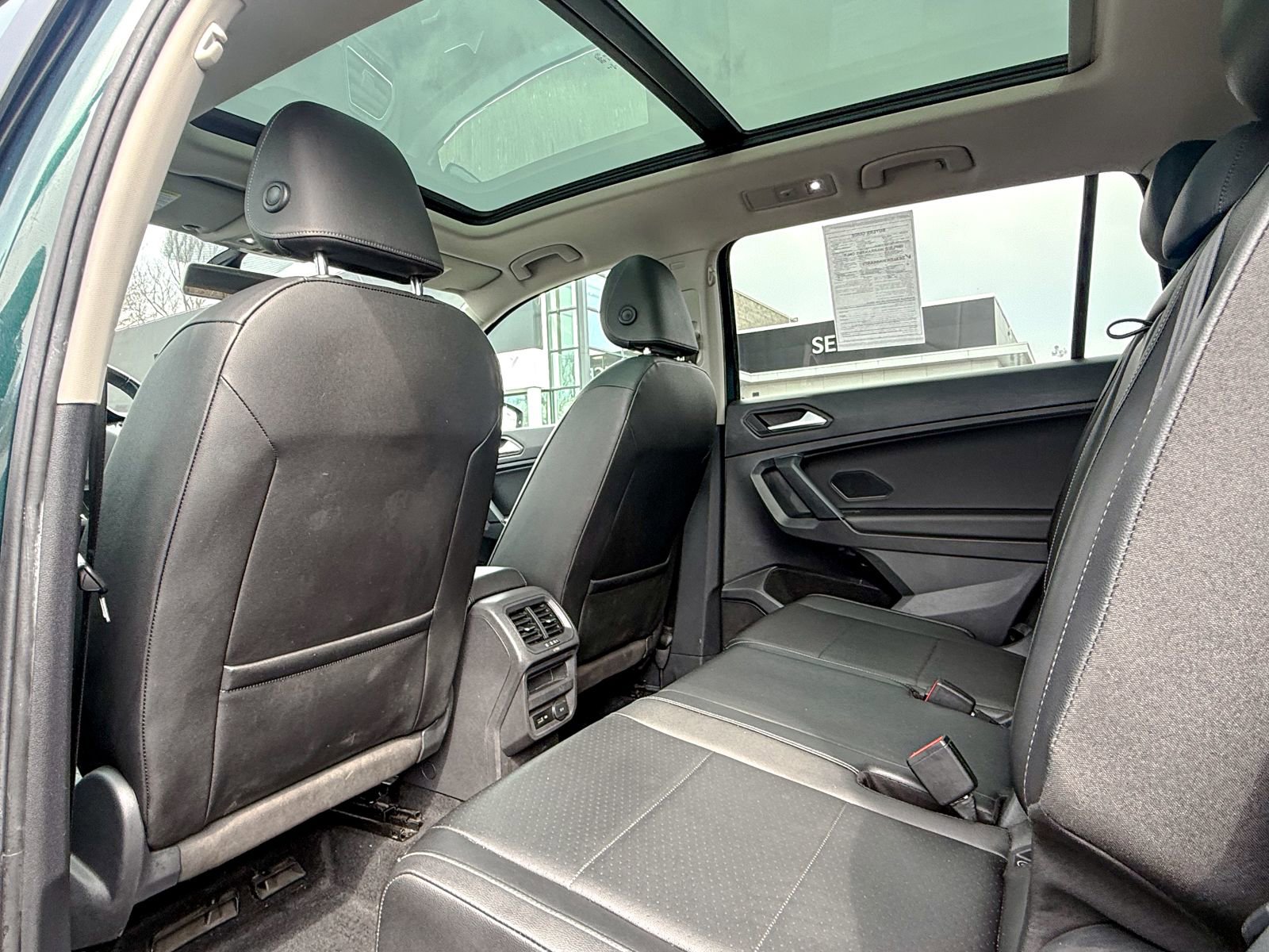 Used 2019 Volkswagen Tiguan SE w/ Panoramic Sunroof Package AWD/4WD image 37