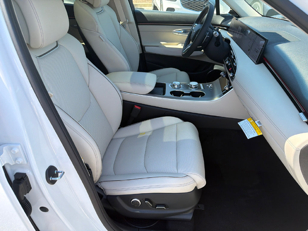 New 2027 Genesis GV70 2.5T Advanced AWD/4WD image 13
