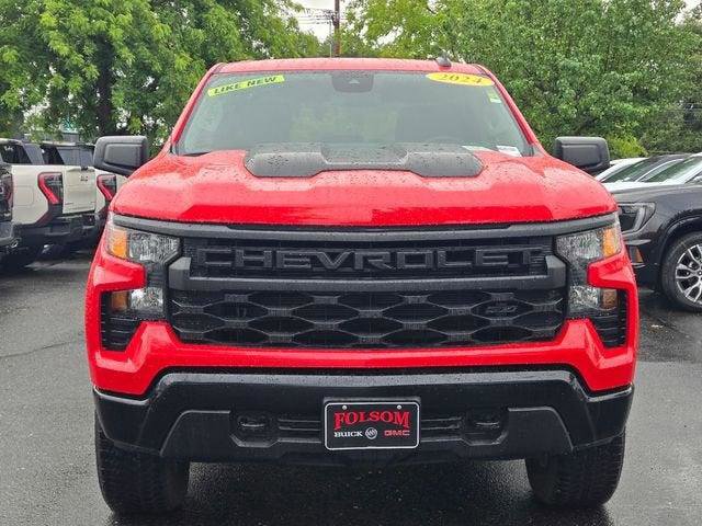 Used 2024 Chevrolet Silverado 1500 Custom Trail Boss w/ Dark Appearance Package AWD/4WD image 2