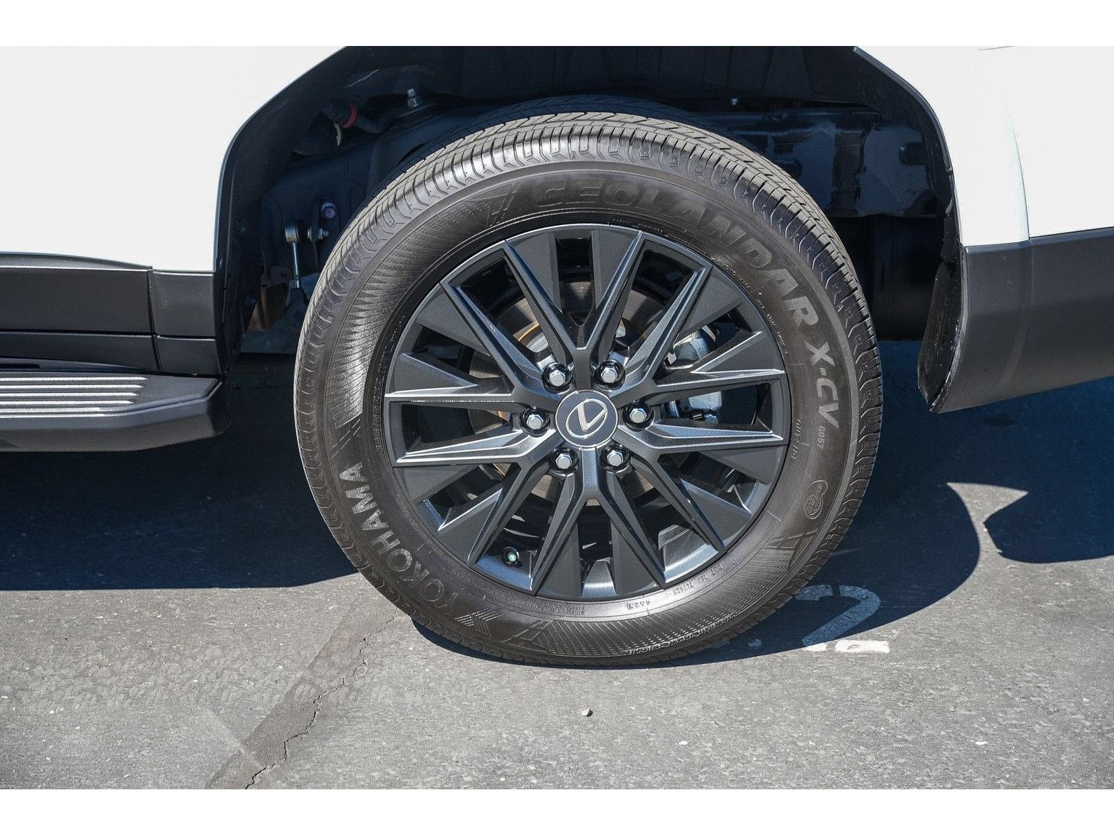 Used 2024 Lexus GX 550 w/ Cold Area Package AWD/4WD image 10